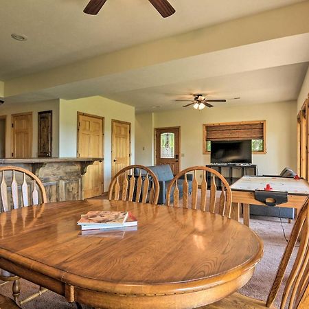 Spacious Log Cabin With Fire Pit And Game Room! 尤里卡斯普林斯 外观 照片